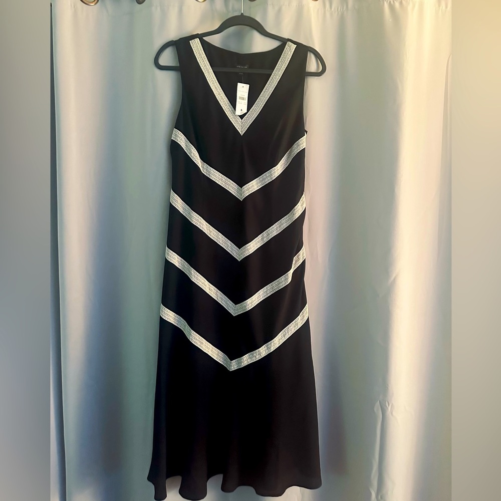 NWT. Ann Taylor. Size 6. Sleeveless formal dress. Black with white lace.